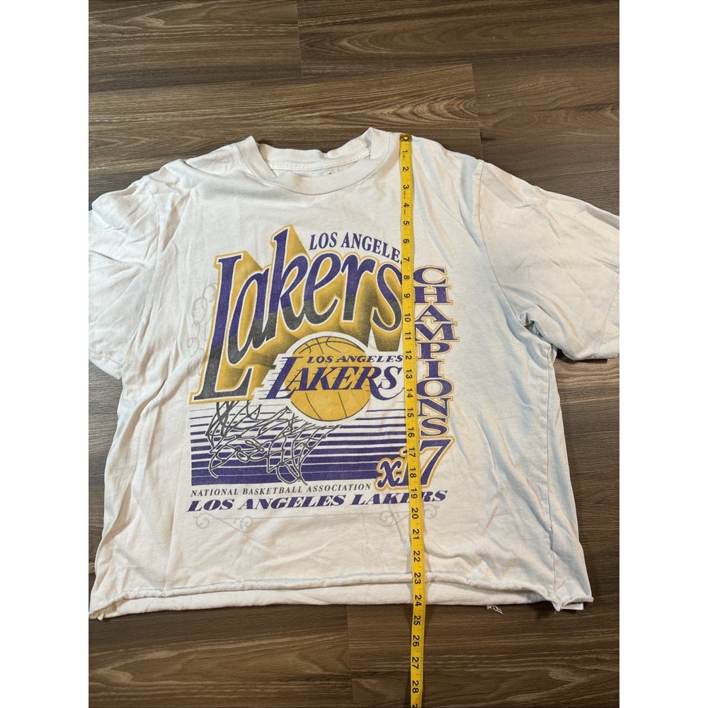 Abercrombie & Fitch NBA Los Angeles Lakers 17 Time Champions T Shirt - Picture 5 of 5